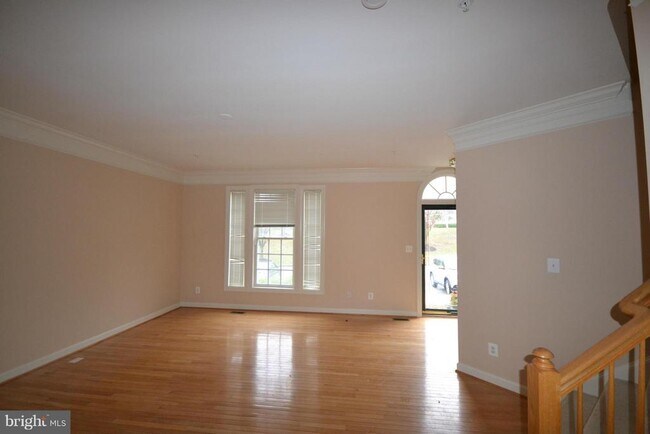 Building Photo - 2236 Sussex Way