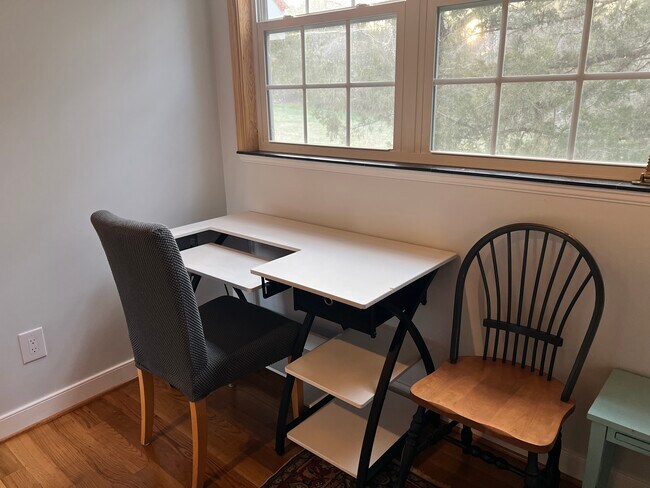 Building Photo - 754 Woodlands Rd