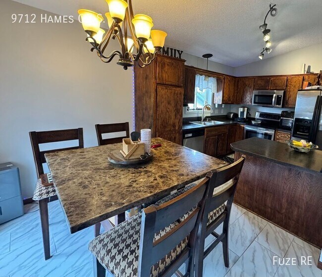 Building Photo - 9712 Hames Ct S