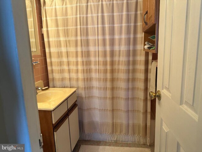 Building Photo - 2500 N Van Dorn St