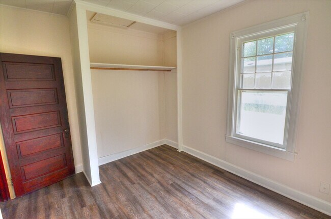 Building Photo - 3511 Forrest Ave