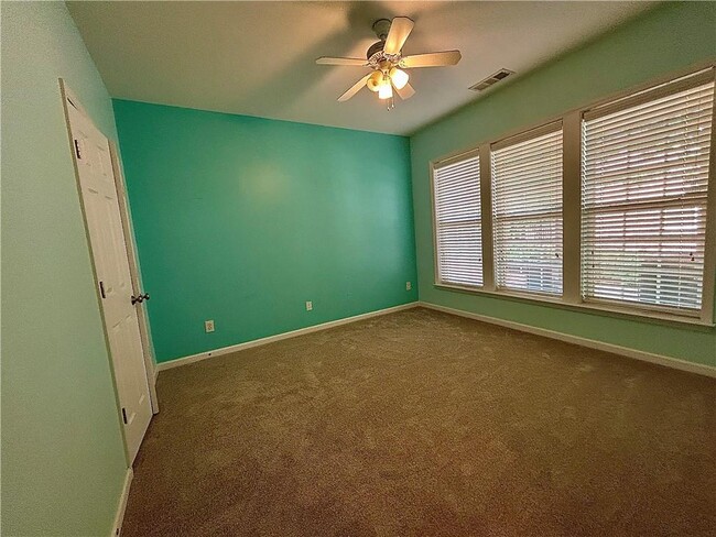 Building Photo - 4692 Wehunt Commons Dr