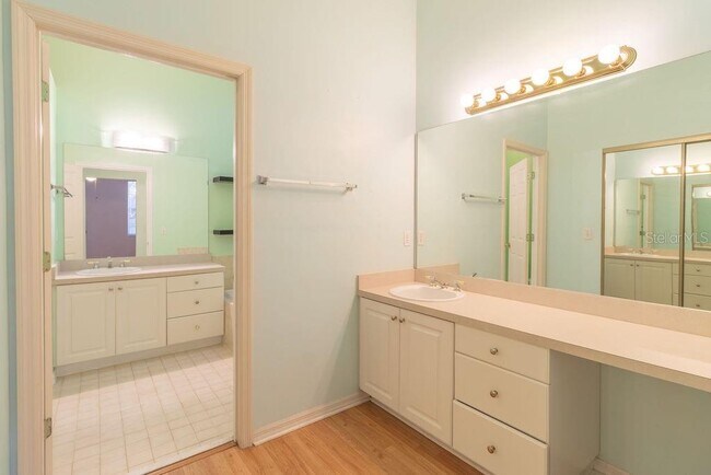 Building Photo - 9918 SW 52nd Rd