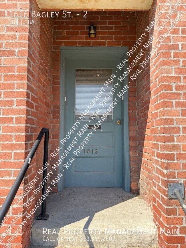 Building Photo - 1616 Bagley St