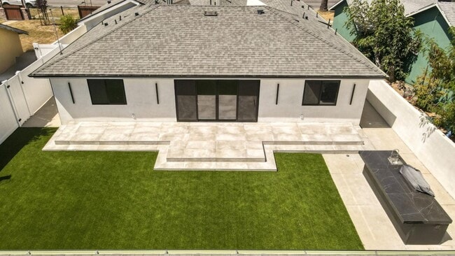 Building Photo - 20522 Sherman Way
