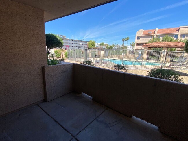Building Photo - 2 bedroom 2 bath Condo near ASU