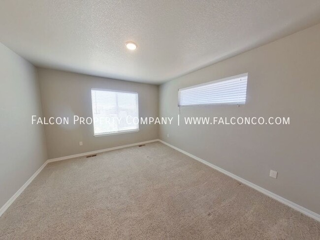 Building Photo - 5822 Thurber Dr
