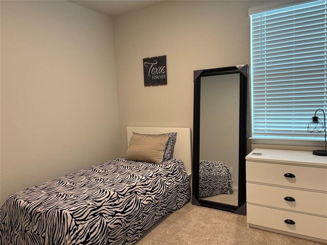 Building Photo - 505 Rainmaker Ln