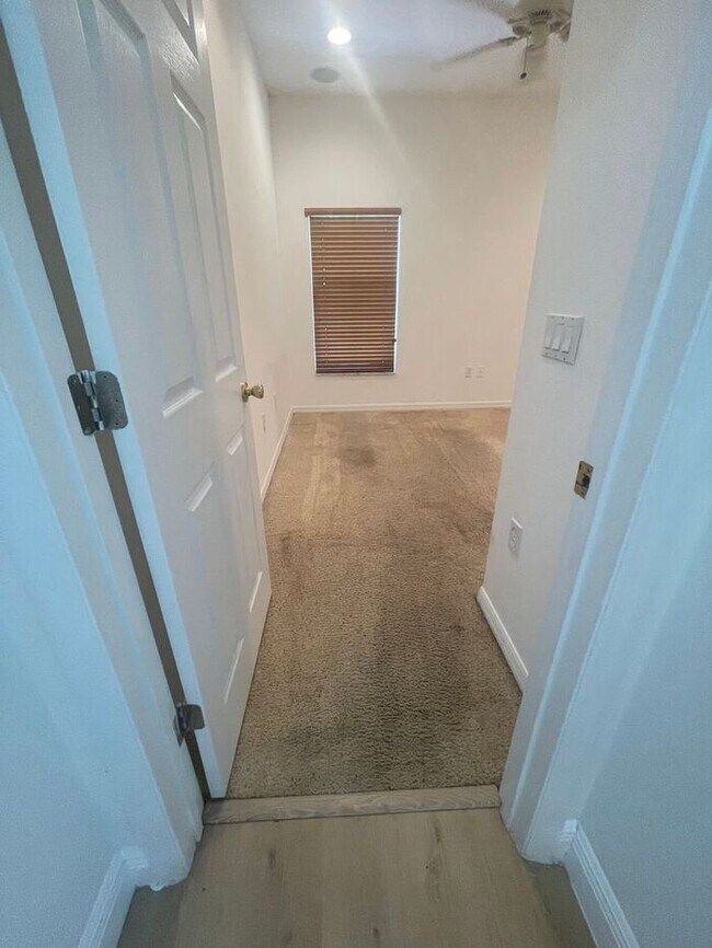 Building Photo - Bella Lago-Pool Home-1441 Beacon Dr Kissim...