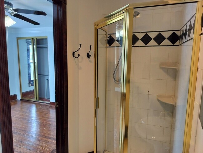 Building Photo - 255 Stockton St