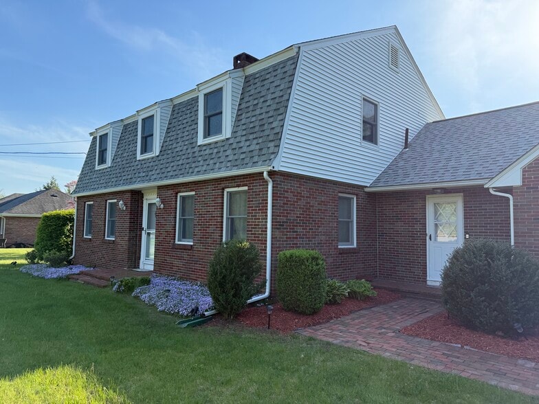 Top - 20 Highwood Way