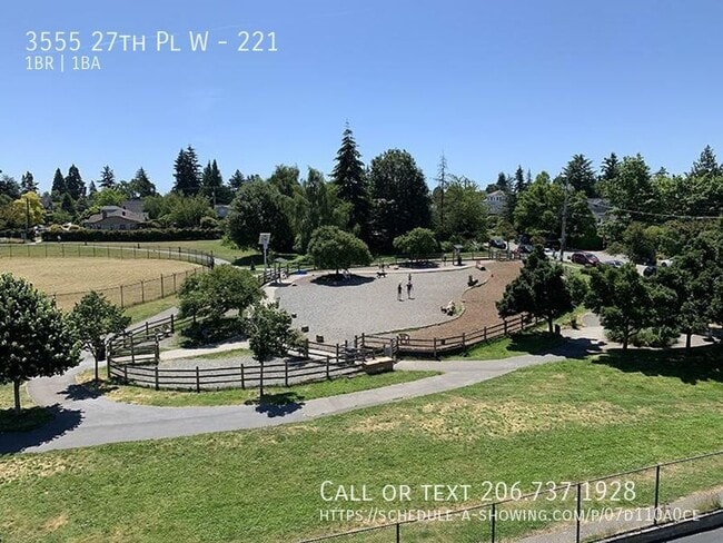 Building Photo - 3555 27th Pl W