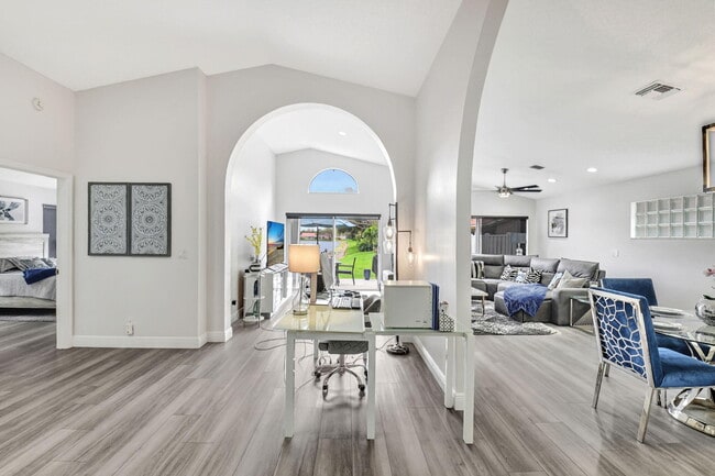 Building Photo - 7946 Sailing Shores Terrace