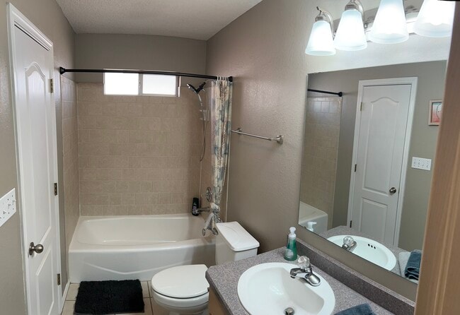 Building Photo - 4706 Dentcrest Dr