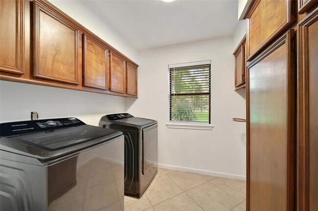 Building Photo - 9 Wind River Ct