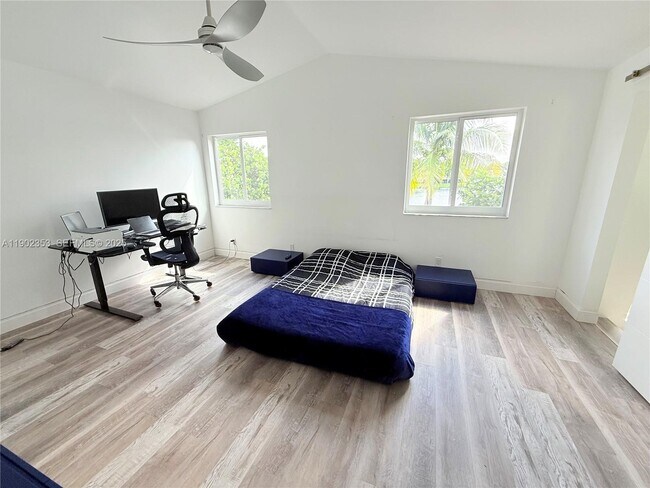 Building Photo - 10626 NW 7th St