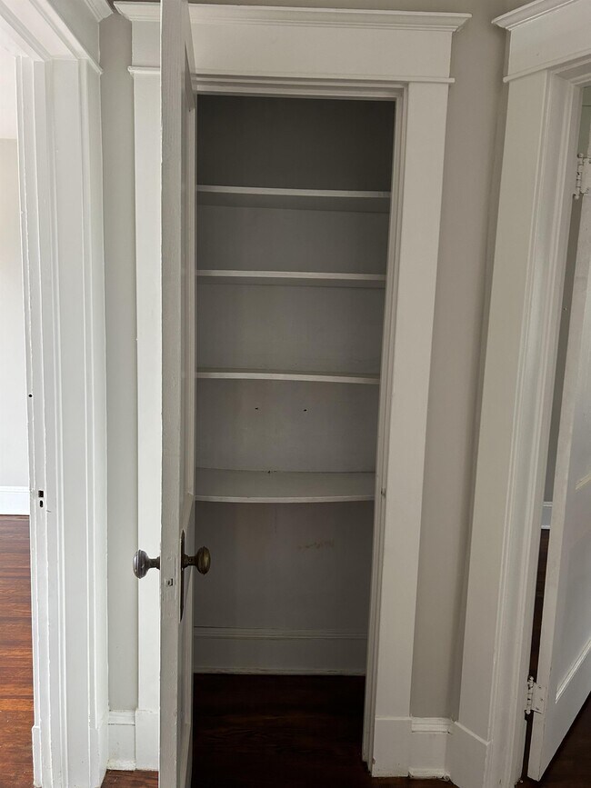 Building Photo - 652 Virginia Ave