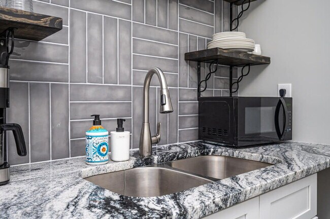 Building Photo - 215 Piedmont Ave NE