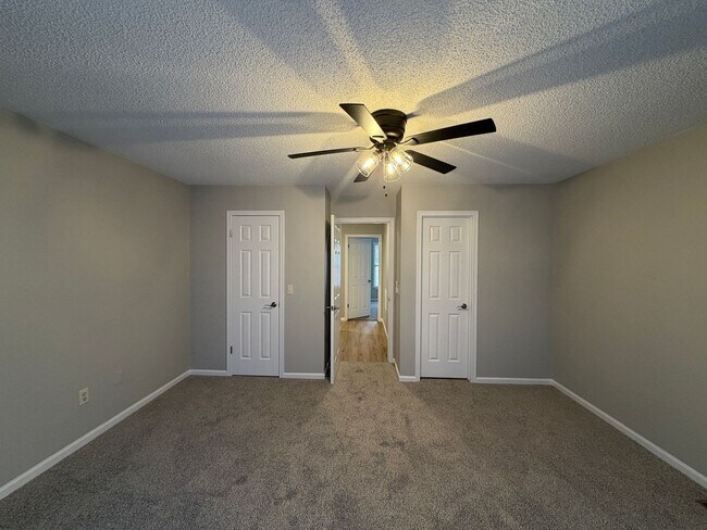 Building Photo - 1835 S Stacey St