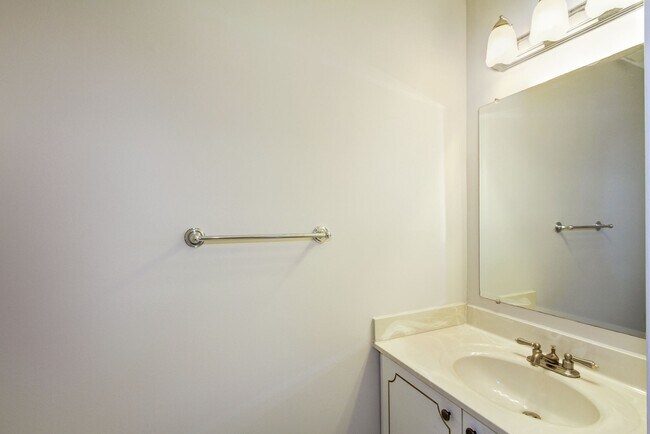 Building Photo - 11906 Shagbark Dr