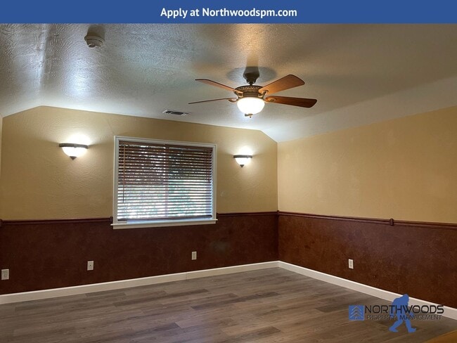 Building Photo - Lots of Room- 3 Bedroom 2 Bath Home with B...