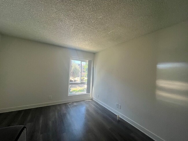 Building Photo - 9010 Tobias Ave