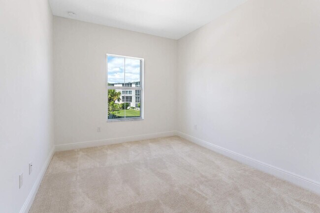 Building Photo - 552 Sanderling Cir