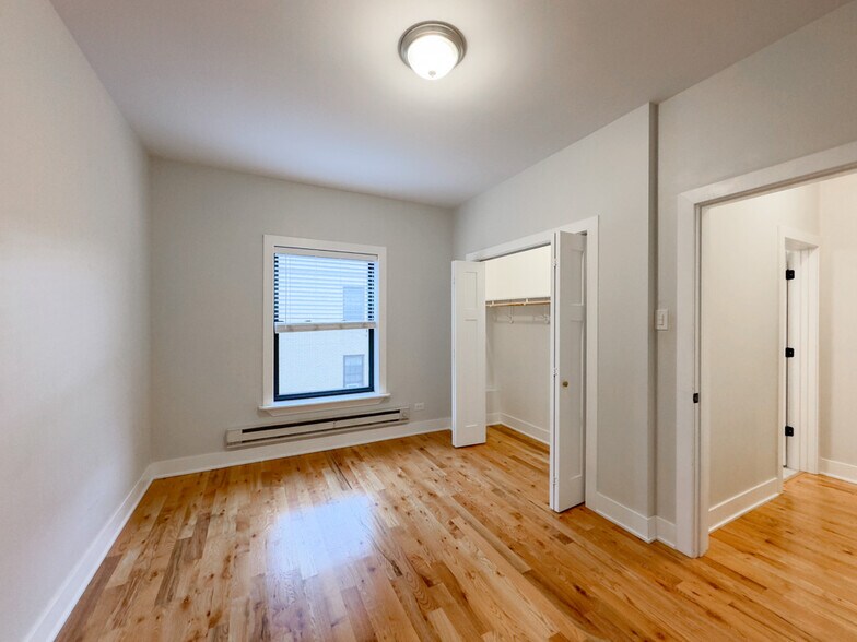 Building Photo - 1322 Oak Ave
