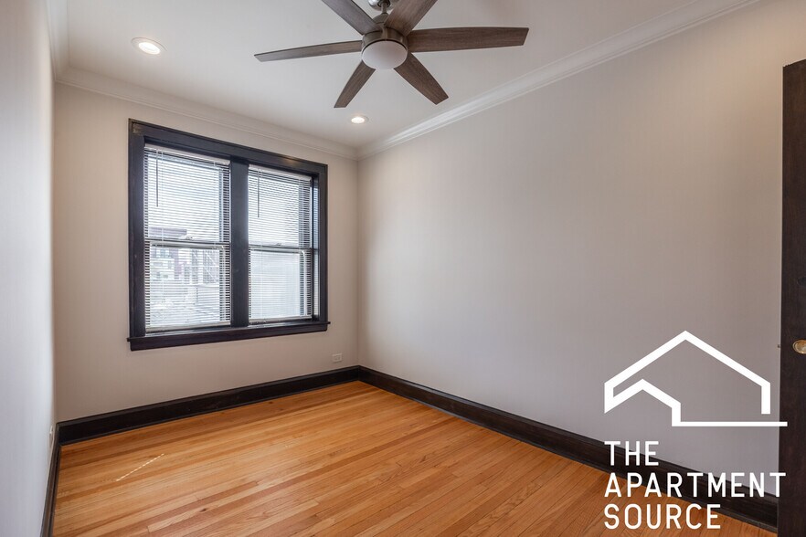 Building Photo - 6409 N Talman Ave