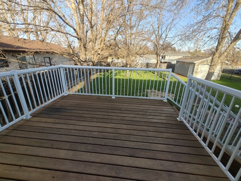 Building Photo - 1307 S Washington St