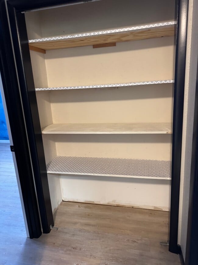 Building Photo - 1003 Sunset Dr