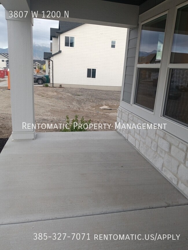 Building Photo - 3807 W 1200 N