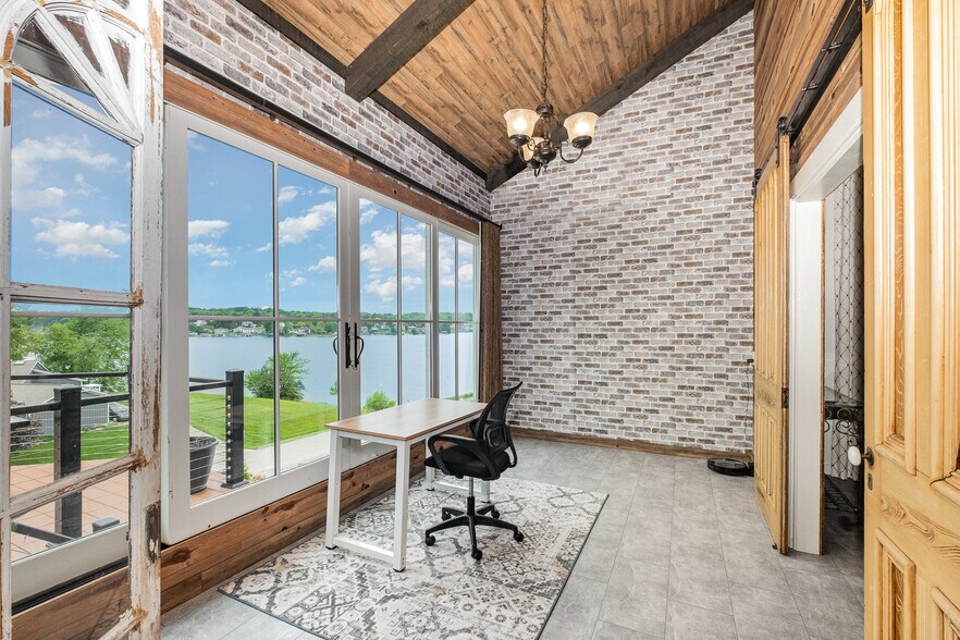 Building Photo - 4006 Apple Valley Dr