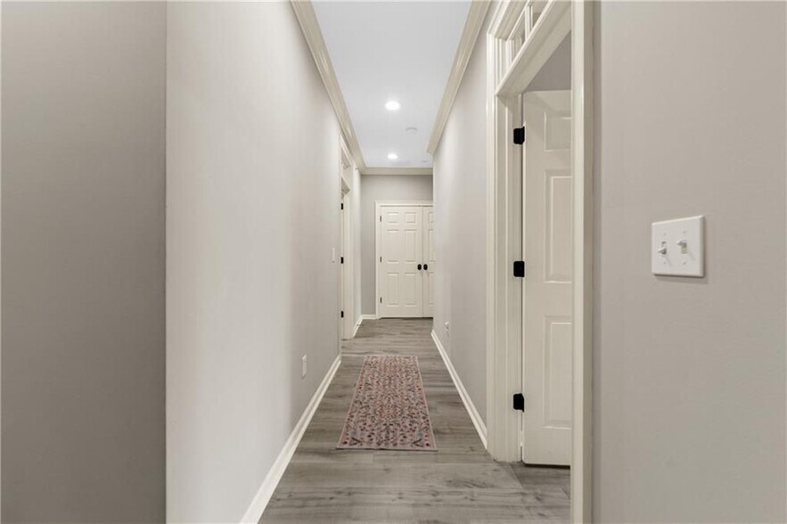 Building Photo - 22 Buford Village Walk