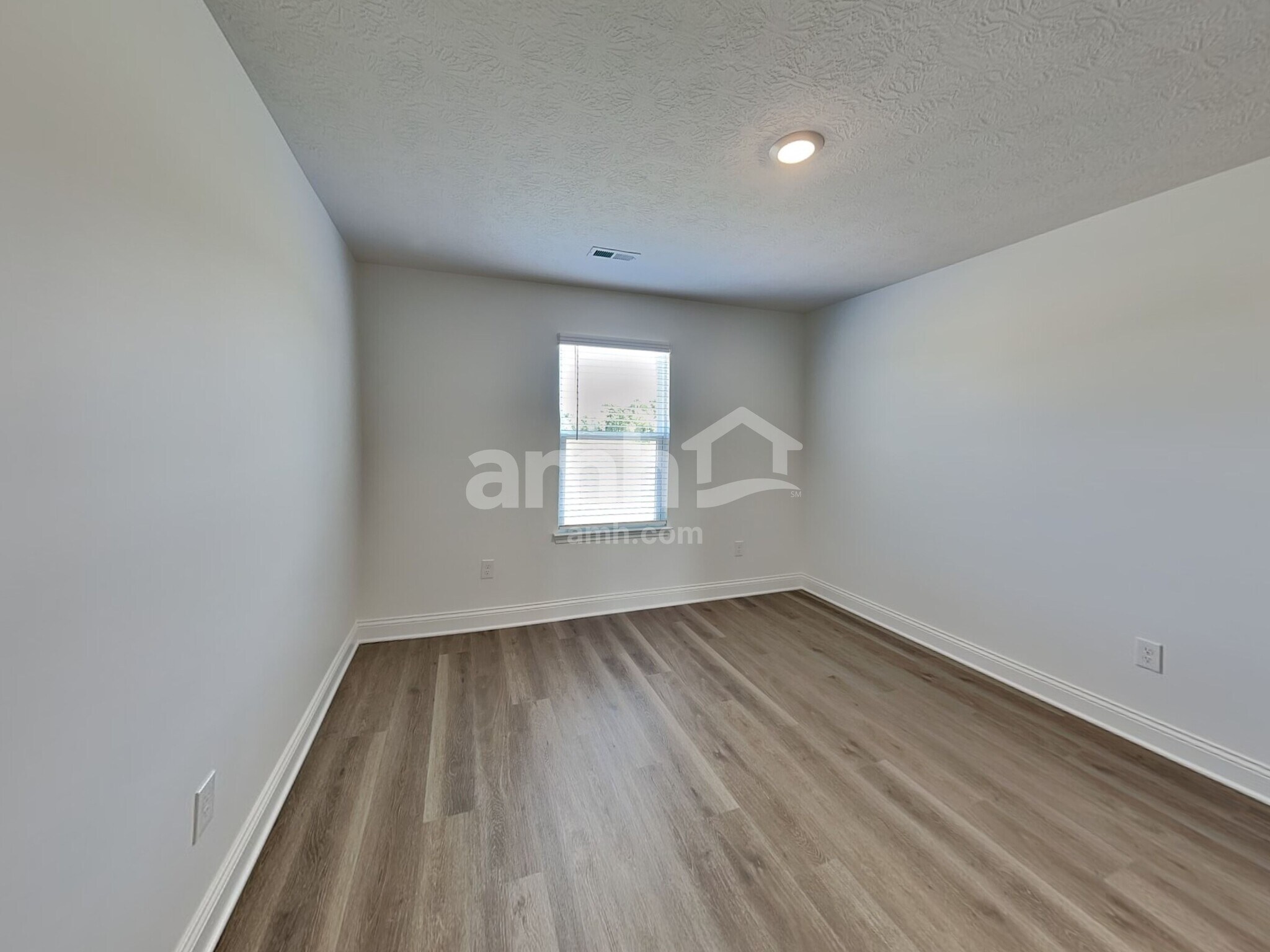 Building Photo - 9172 Henley Ave