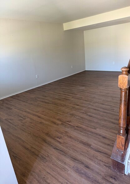 Living dining - 202 Shady Ln