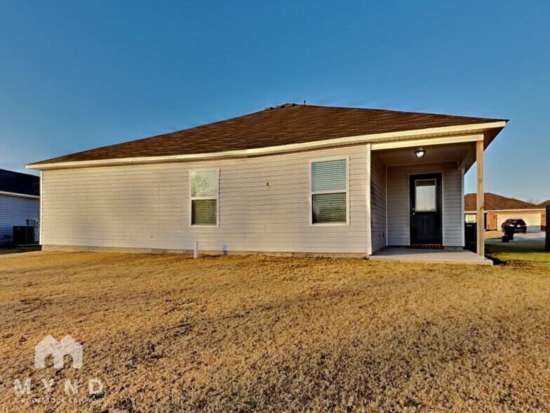 Building Photo - 14109 N 74th E Ave