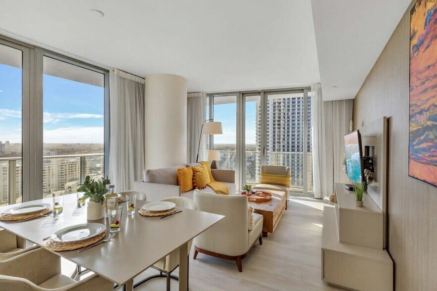 Building Photo - 4111 S Ocean Dr