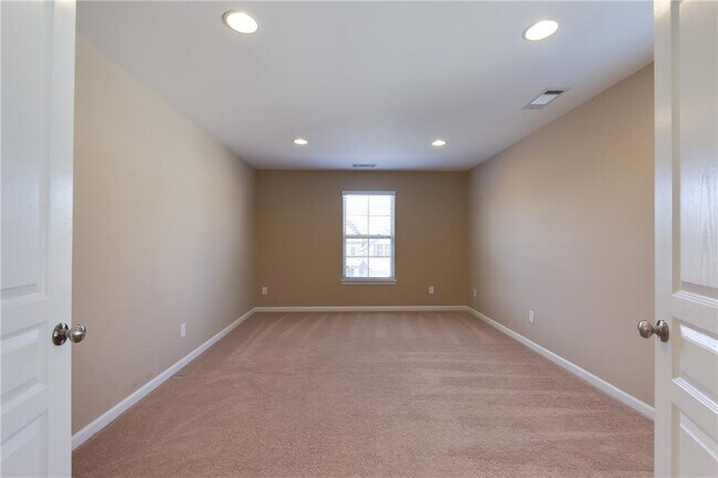 Building Photo - 7245 Rocking Horse Ln
