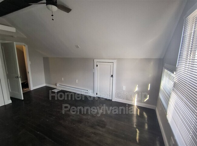 Building Photo - 1429 5th St
