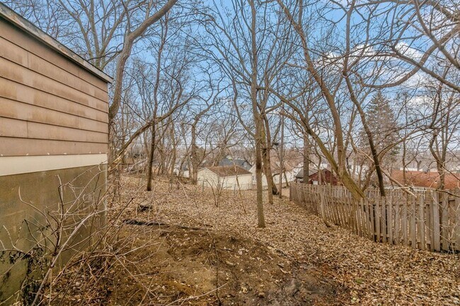 Building Photo - 1826 Franklin Ave SE