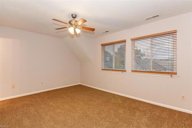 Building Photo - 3764 Chimney Creek Dr
