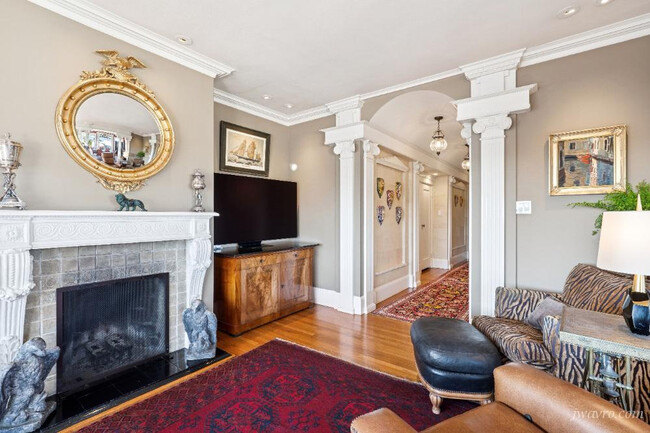 Building Photo - 155 24th Ave