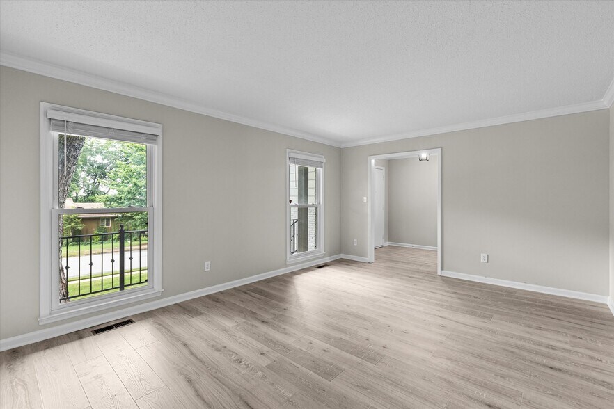 Building Photo - 1305 Hiwan Trail SE