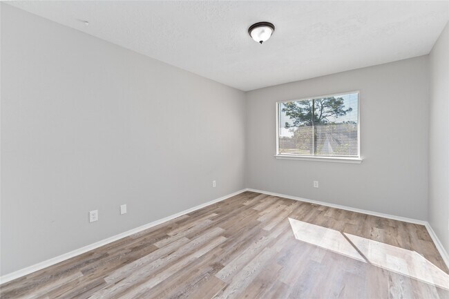 Building Photo - 703 Brookford Dr