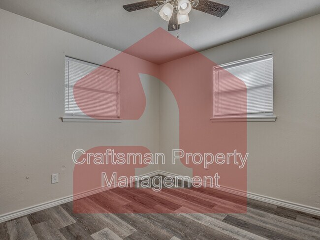 Building Photo - 231 NW 81st St