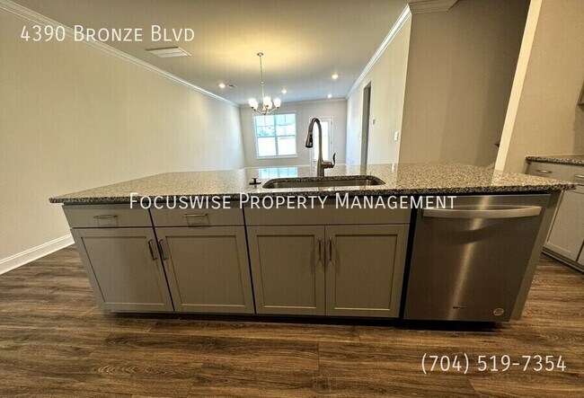 Building Photo - 4390 Bronze Blvd