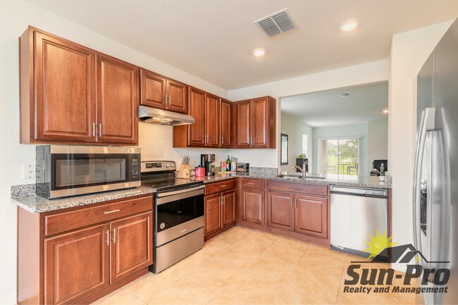 Building Photo - 2007 Glenbrooke Rd.