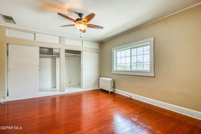 Building Photo - 1701 Elm St