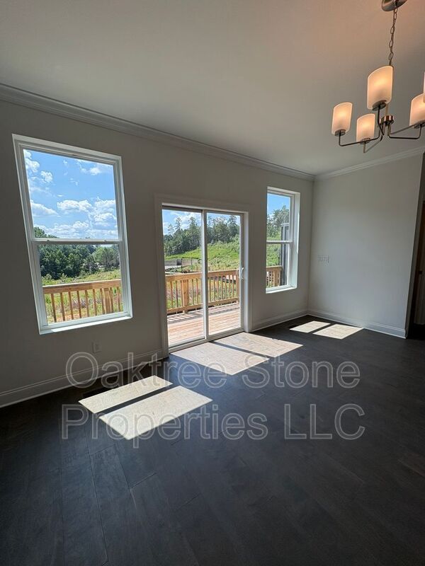 Building Photo - 634 Grove Glen Ct